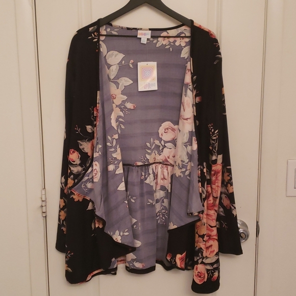 LuLaRoe Sweaters - Lularoe 2X Nanette Black Floral Sweater Overlay